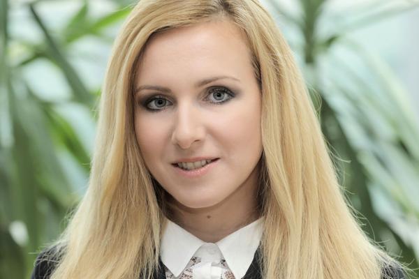 Zuzana Kostiviarová, Deloitte