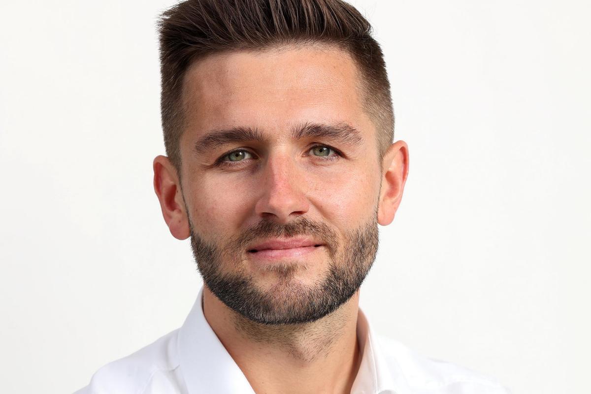 Martin Hnyk, Arval Martin Hnyk, Arval