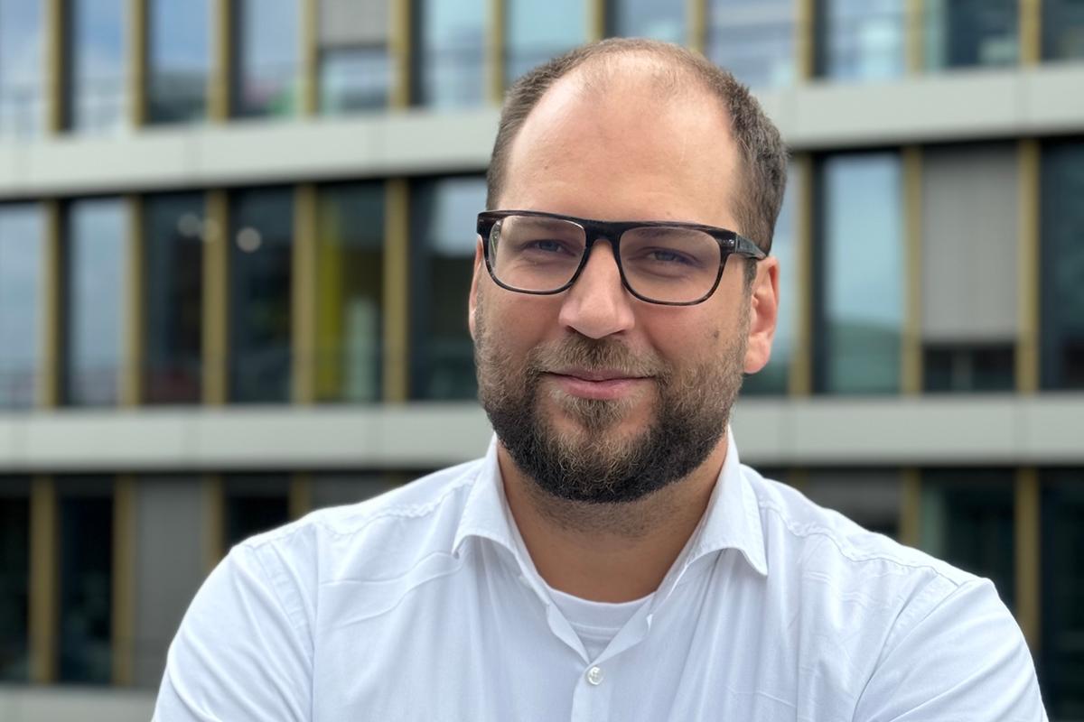 Matyas Rezek, iBusiness.thein Matyas Rezek, iBusiness.thein